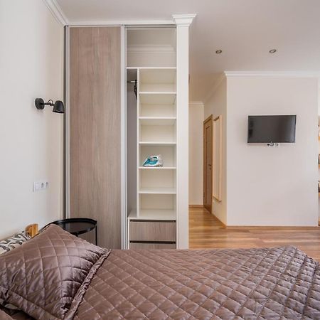 Top-Floor Studio With Courtyard View In Unesco Area, Murnieku Street Residence Рига Екстер'єр фото
