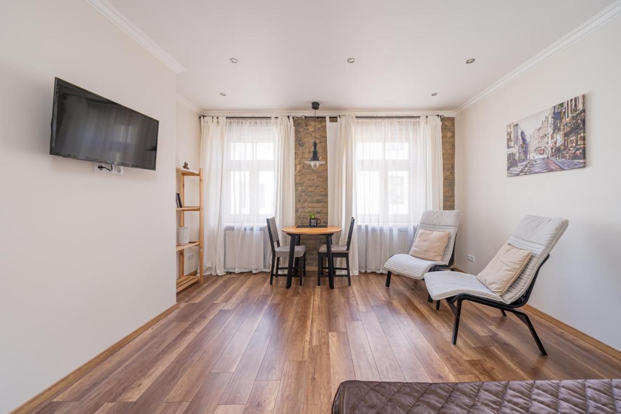 Top-Floor Studio With Courtyard View In Unesco Area, Murnieku Street Residence Рига Екстер'єр фото