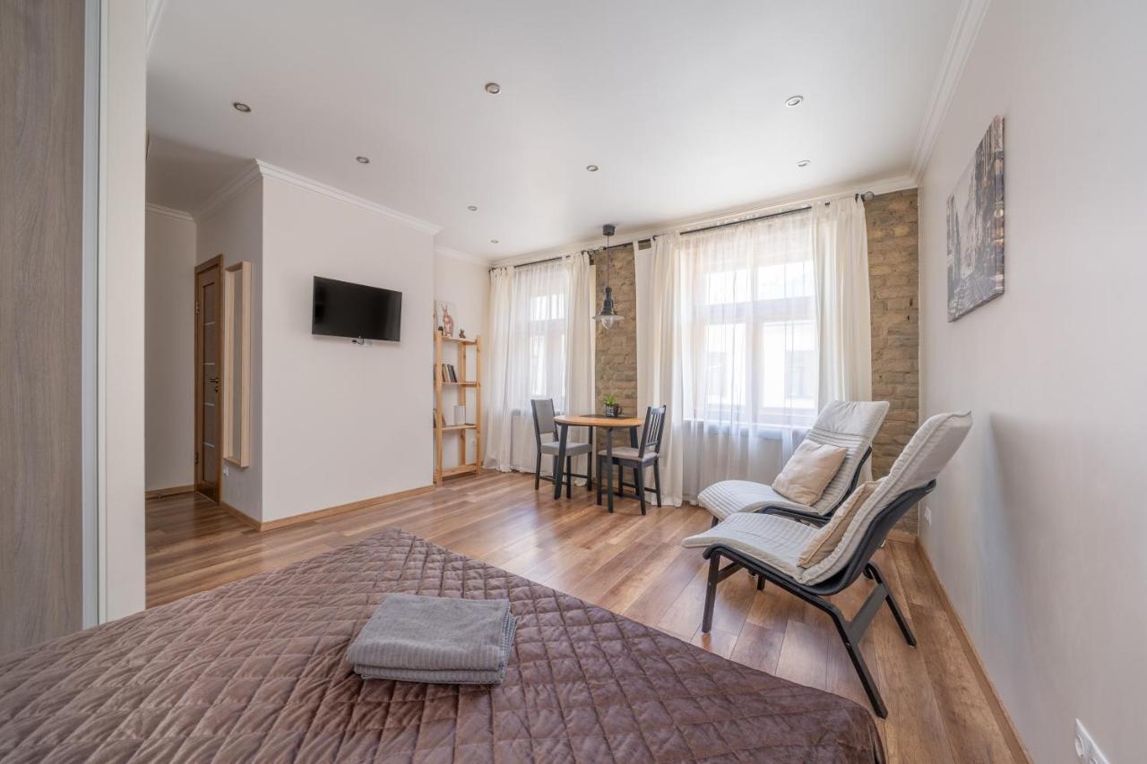 Top-Floor Studio With Courtyard View In Unesco Area, Murnieku Street Residence Рига Екстер'єр фото